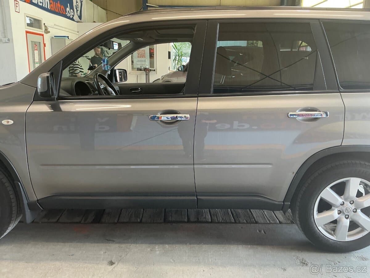 2008 Nissan X-TRAIL - 11