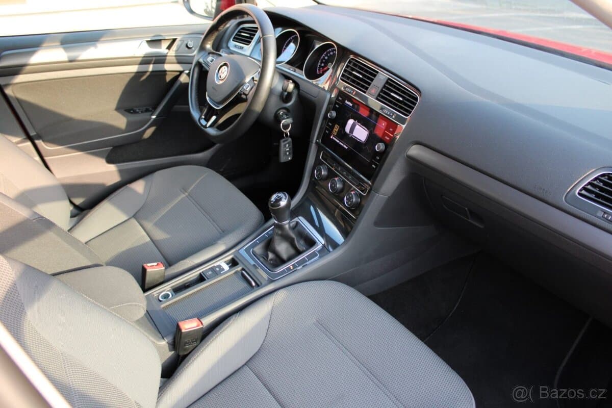 2020 Volkswagen GOLF - 11