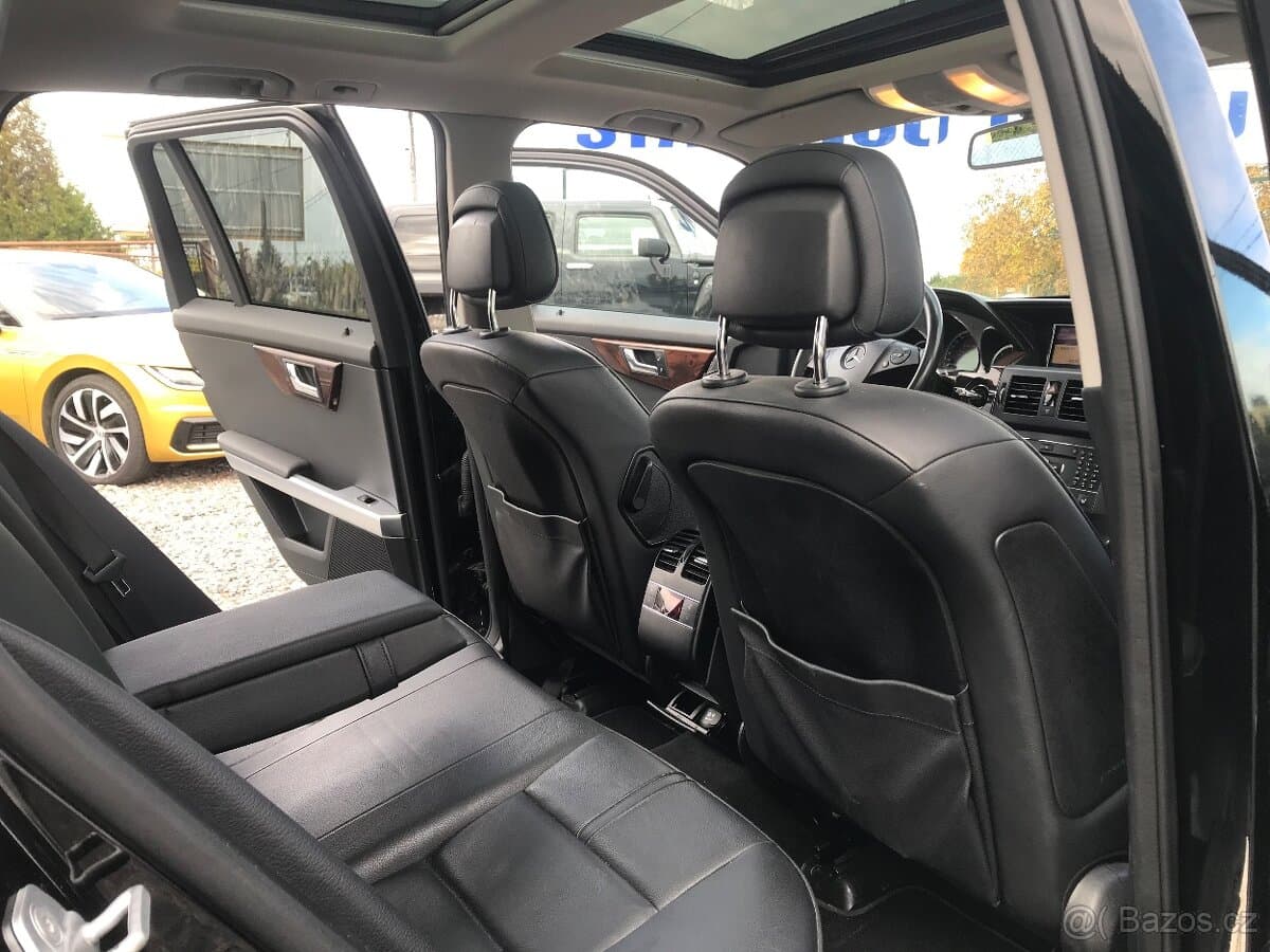 2010 Mercedes-Benz GLK - 11