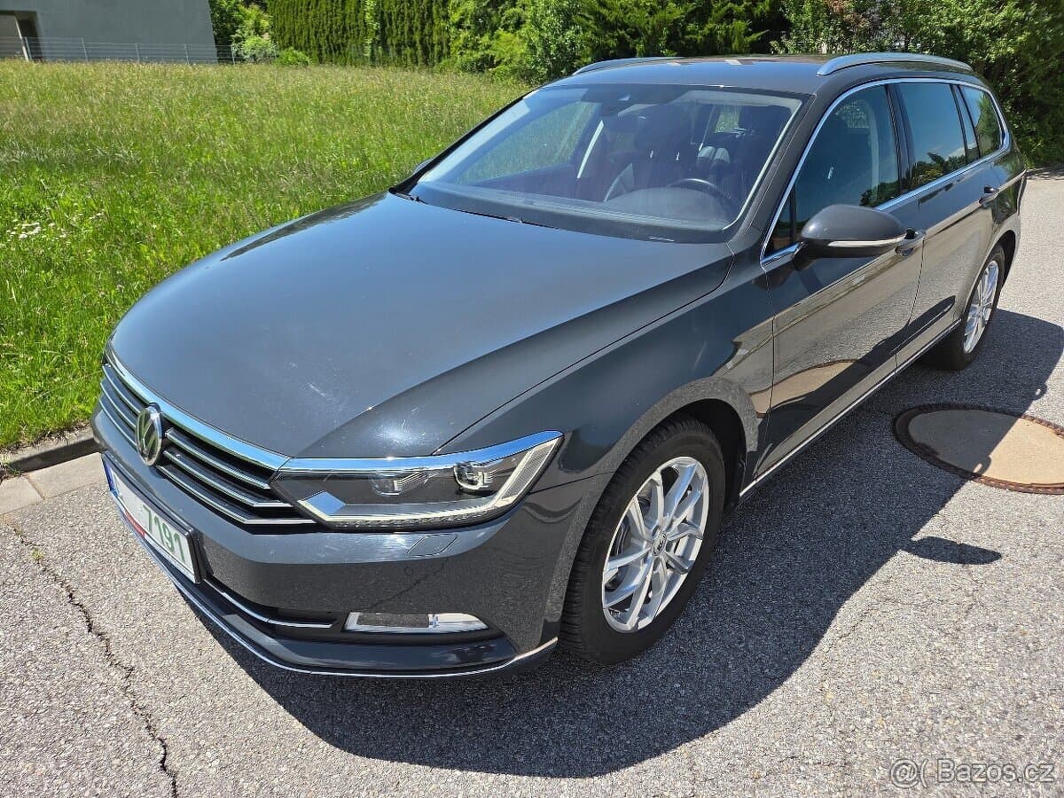 2019 Volkswagen PASSAT - 11