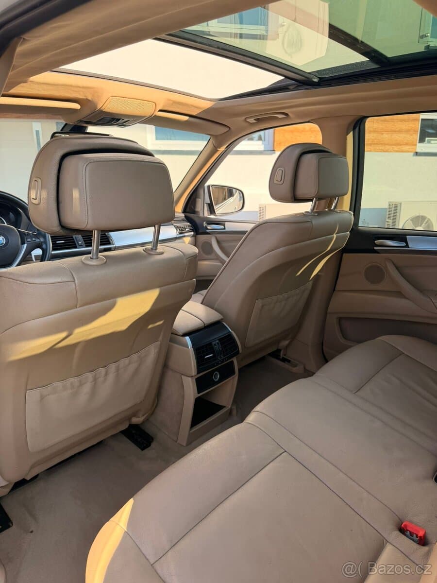 2009 BMW X5 - 11