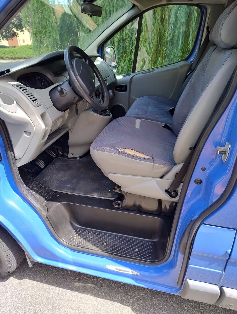 2007 Renault TRAFIC - 11