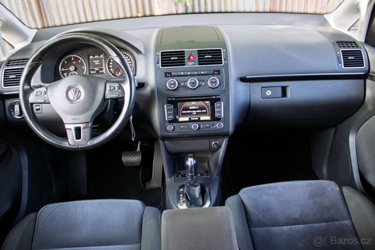 2012 Volkswagen TOURAN - 11