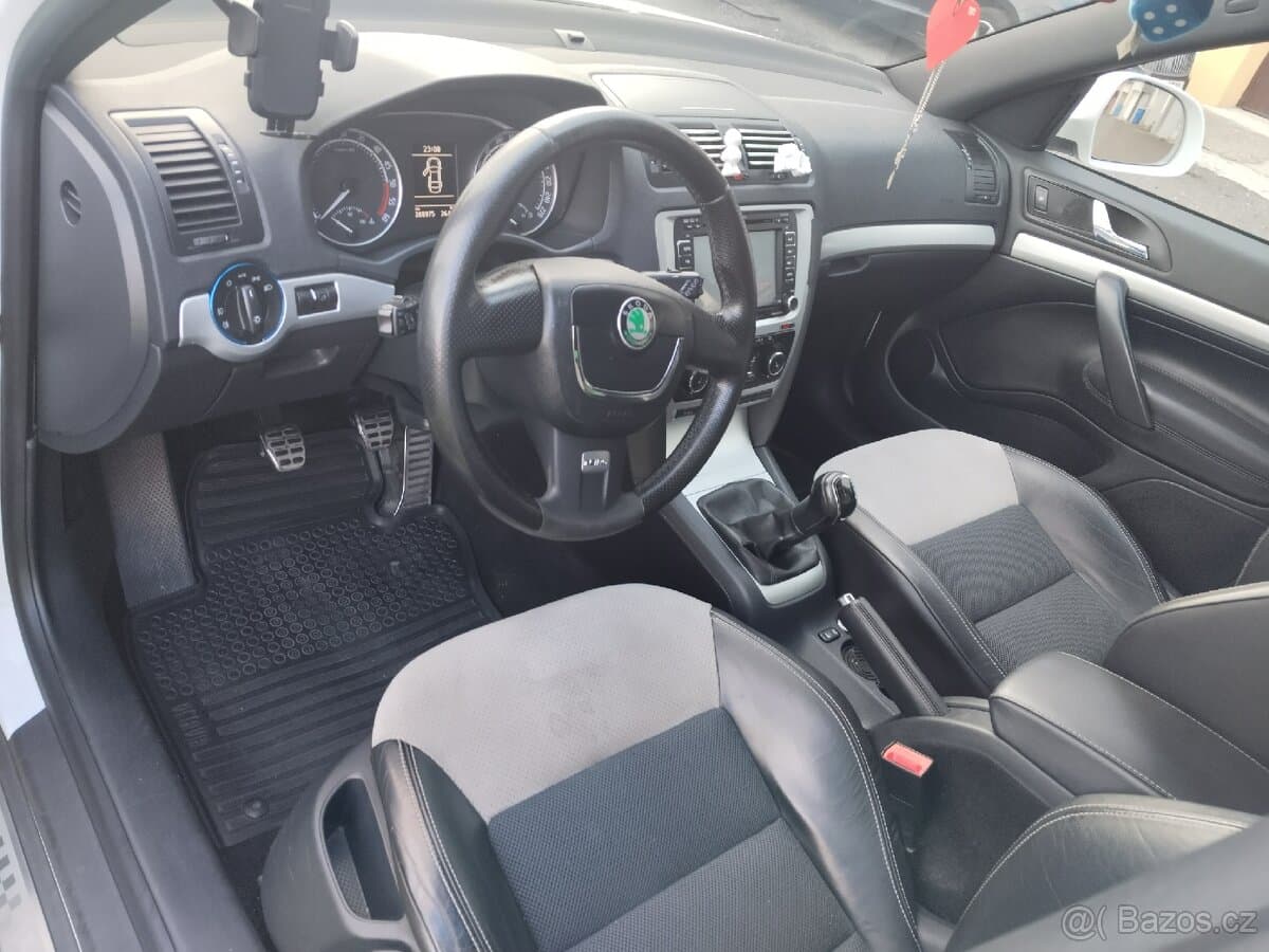 Škoda OCTAVIA - 11