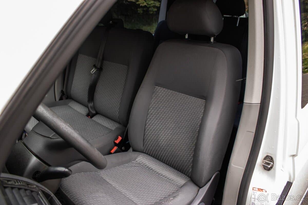 2011 Volkswagen CARAVELLE - 11