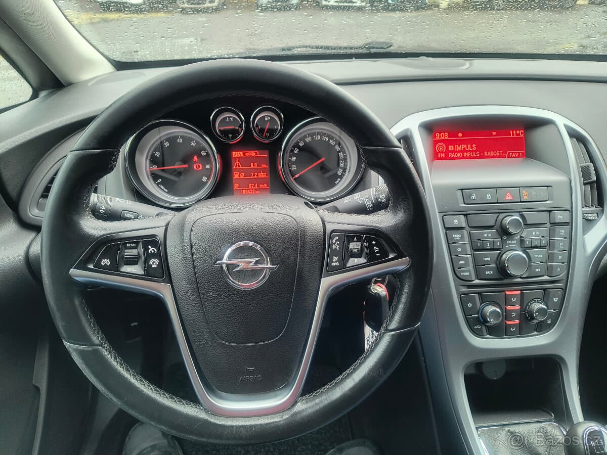 2016 Opel ASTRA - 11