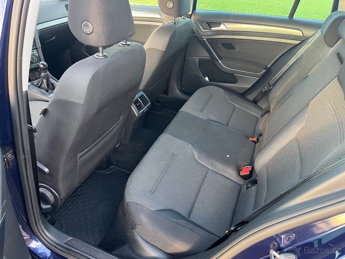 Volkswagen GOLF - 11