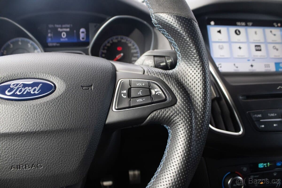 2017 Ford FOCUS - 11