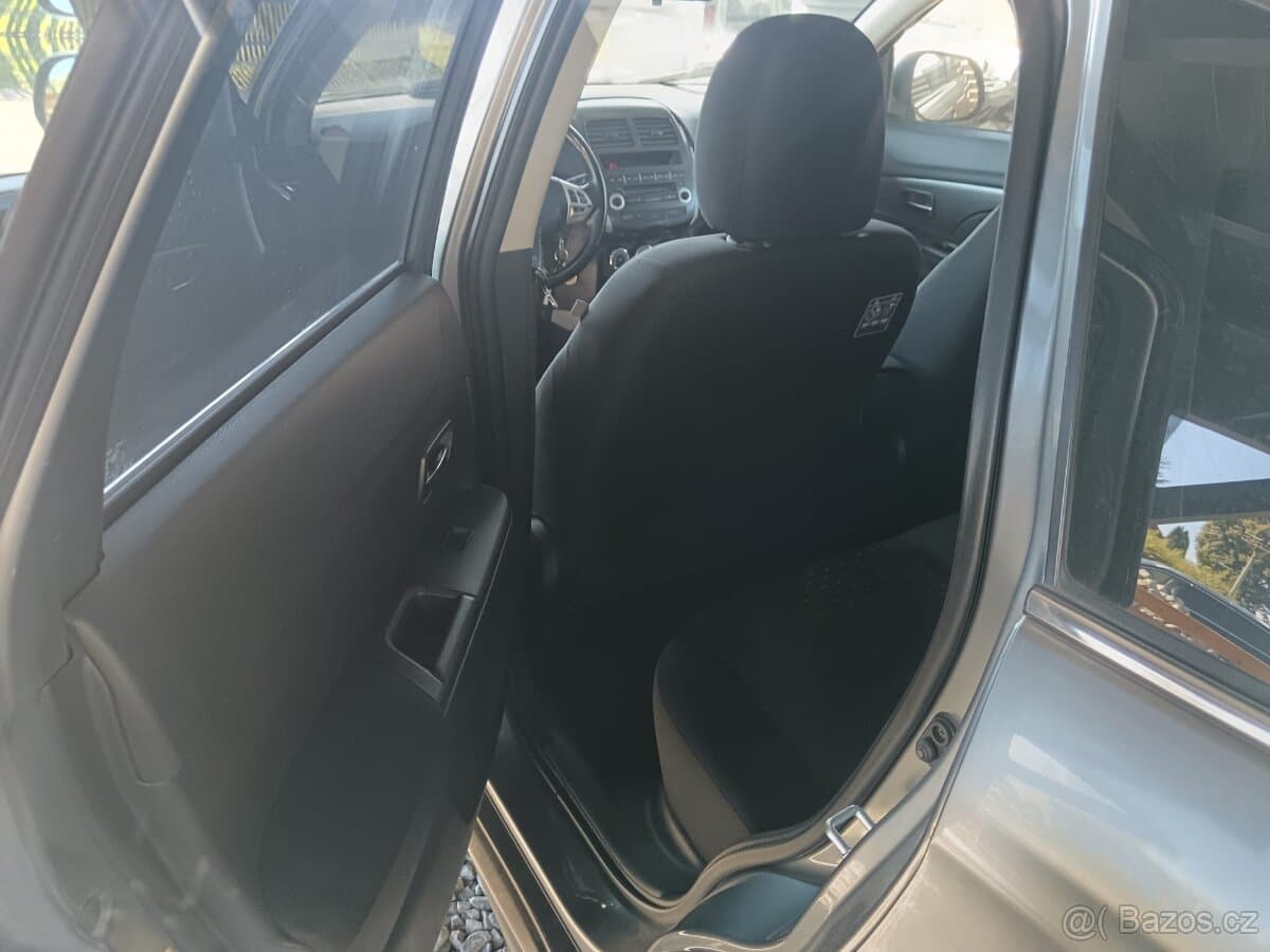 2012 Mitsubishi ASX - 11