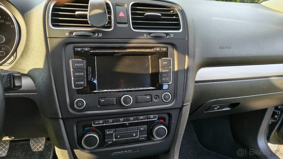 2013 Volkswagen GOLF - 11