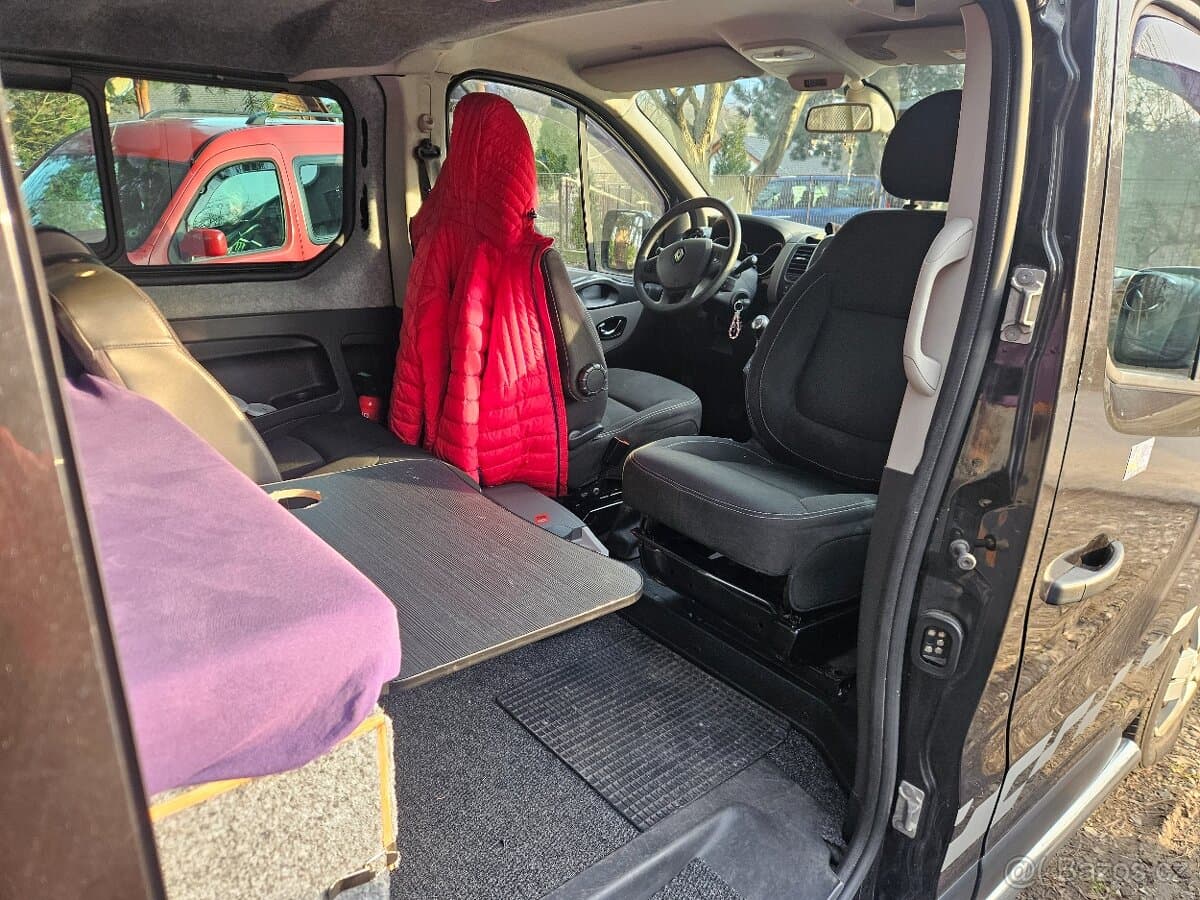 2015 Renault TRAFIC - 11