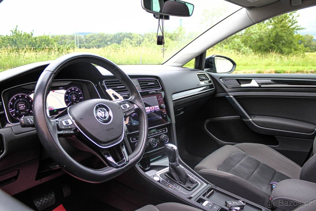 2019 Volkswagen GOLF - 11