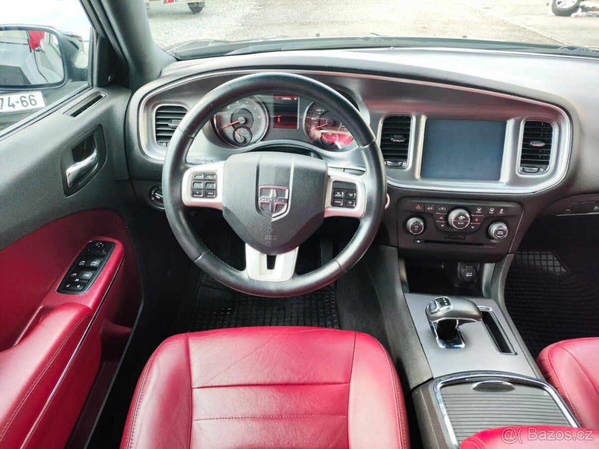 2013 Dodge CHARGER - 11