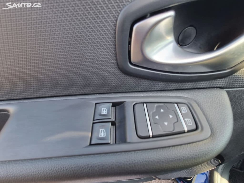 2019 Renault CLIO - 11
