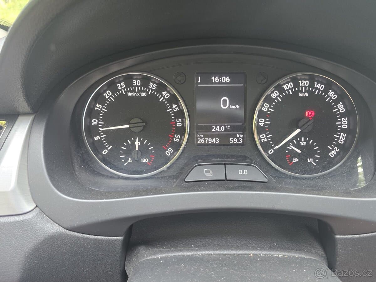2015 Škoda RAPID - 11