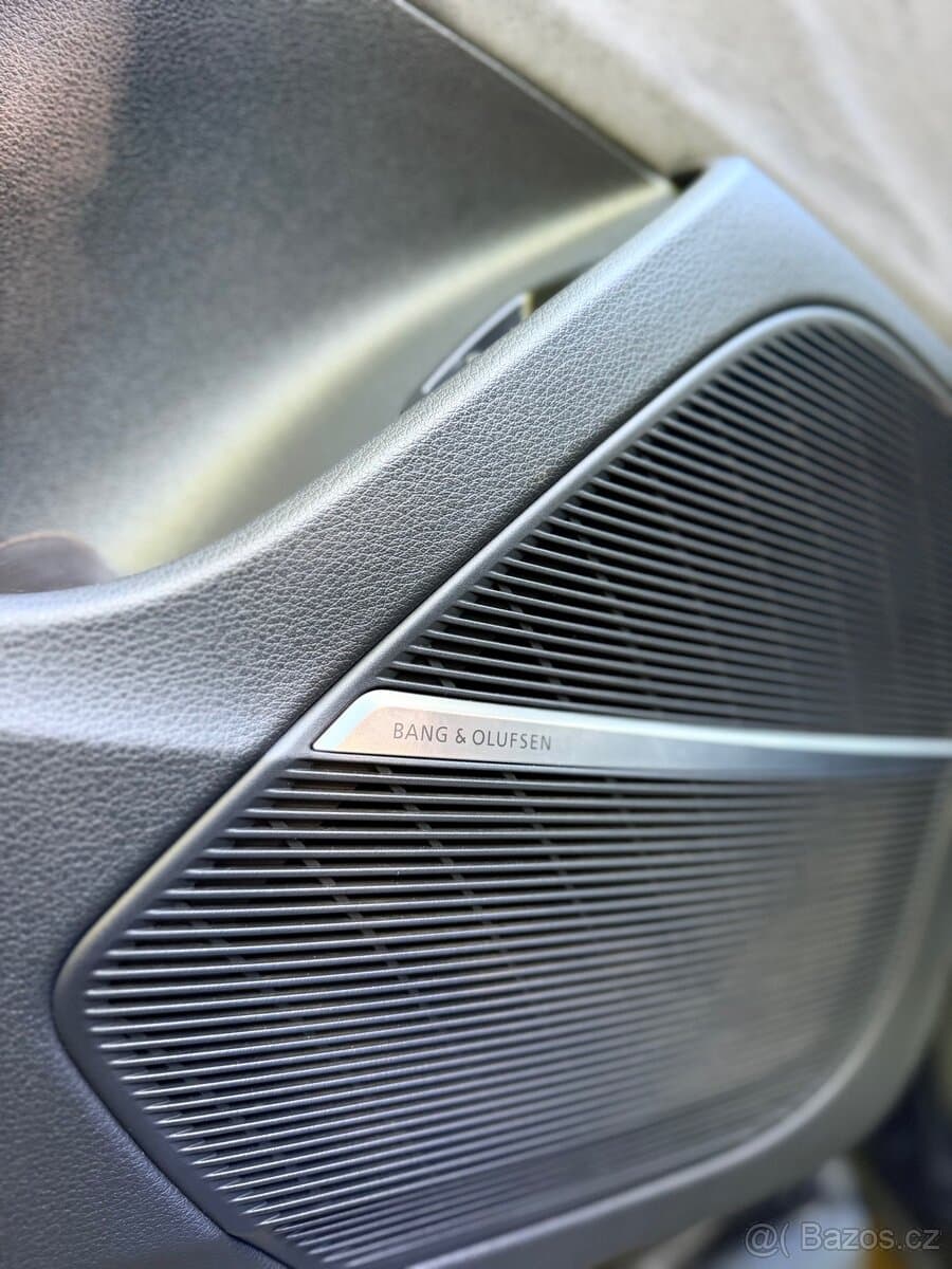Audi SQ8 - 11