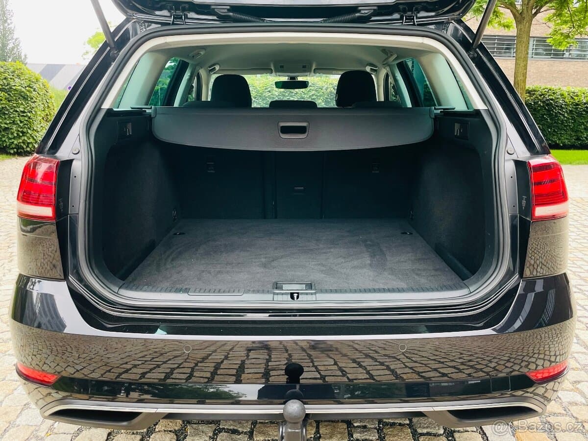 2019 Volkswagen GOLF - 11