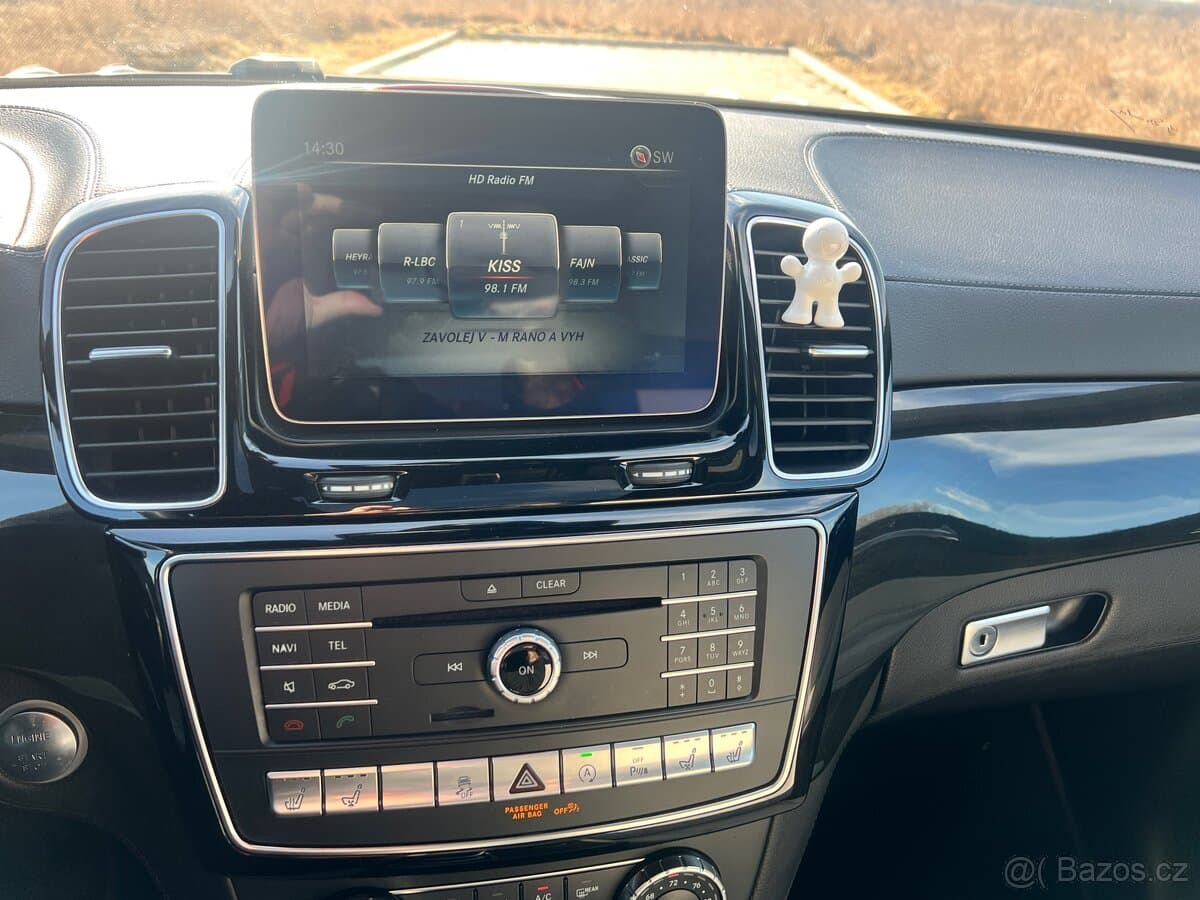 2017 Mercedes-Benz GLS - 11