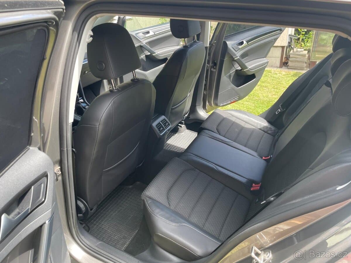 2015 Volkswagen GOLF - 11