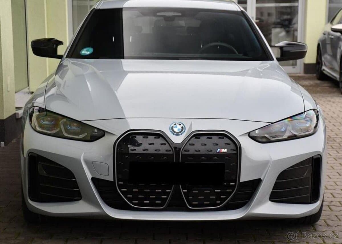 2023 BMW M5 - 11
