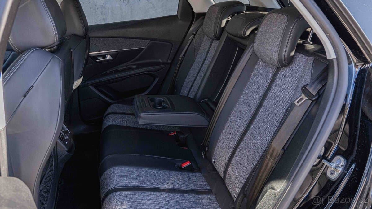 2018 Peugeot 3008 - 11