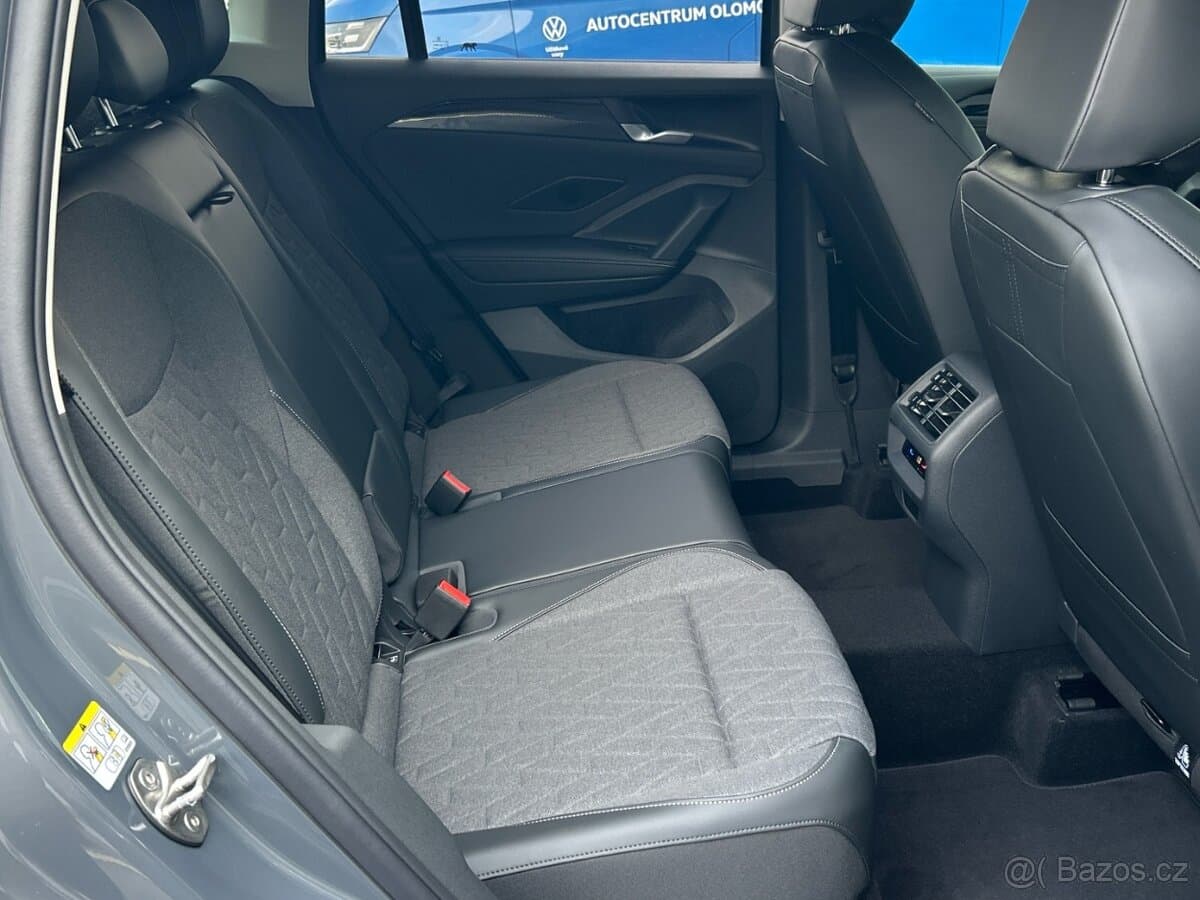 Volkswagen TIGUAN - 11