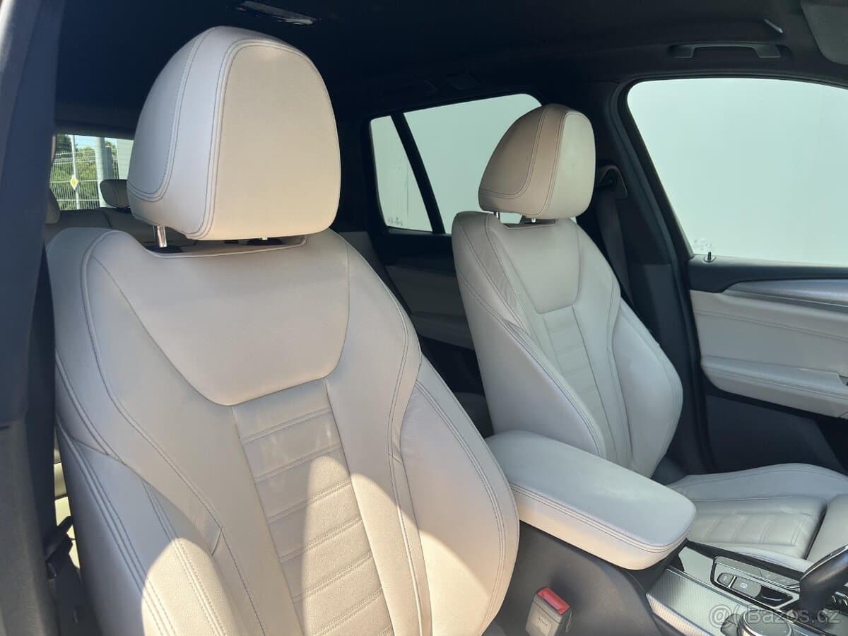 2018 BMW X3 - 11
