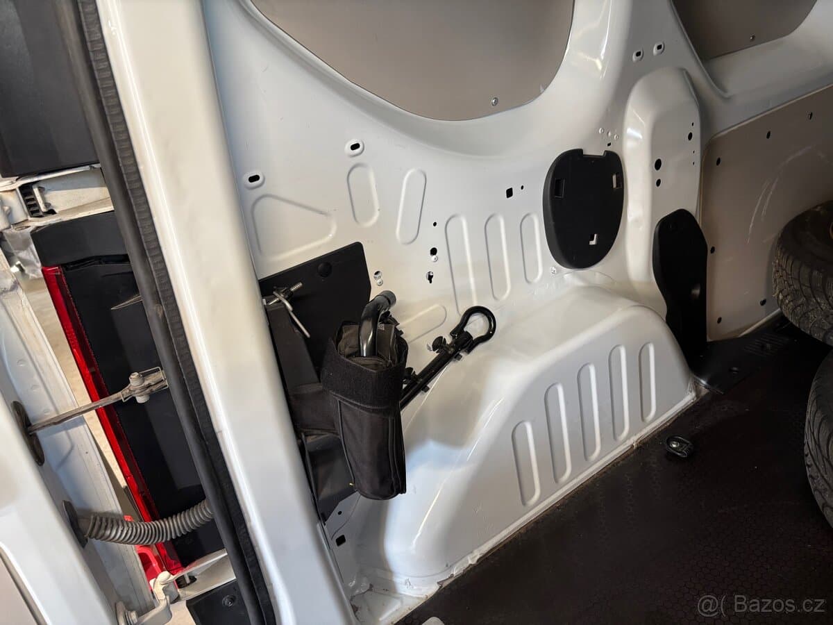 2022 Renault KANGOO - 11