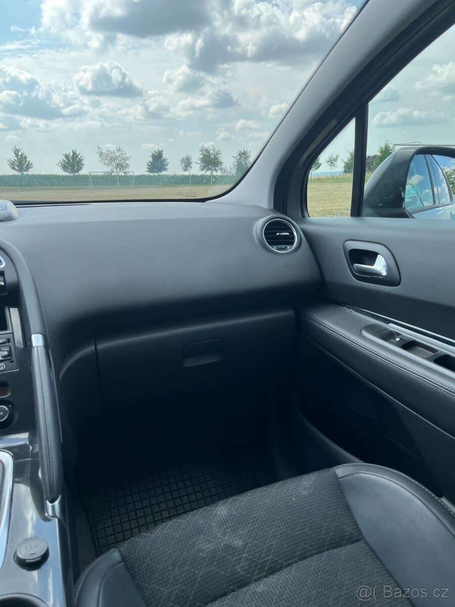 2015 Peugeot 3008 - 11