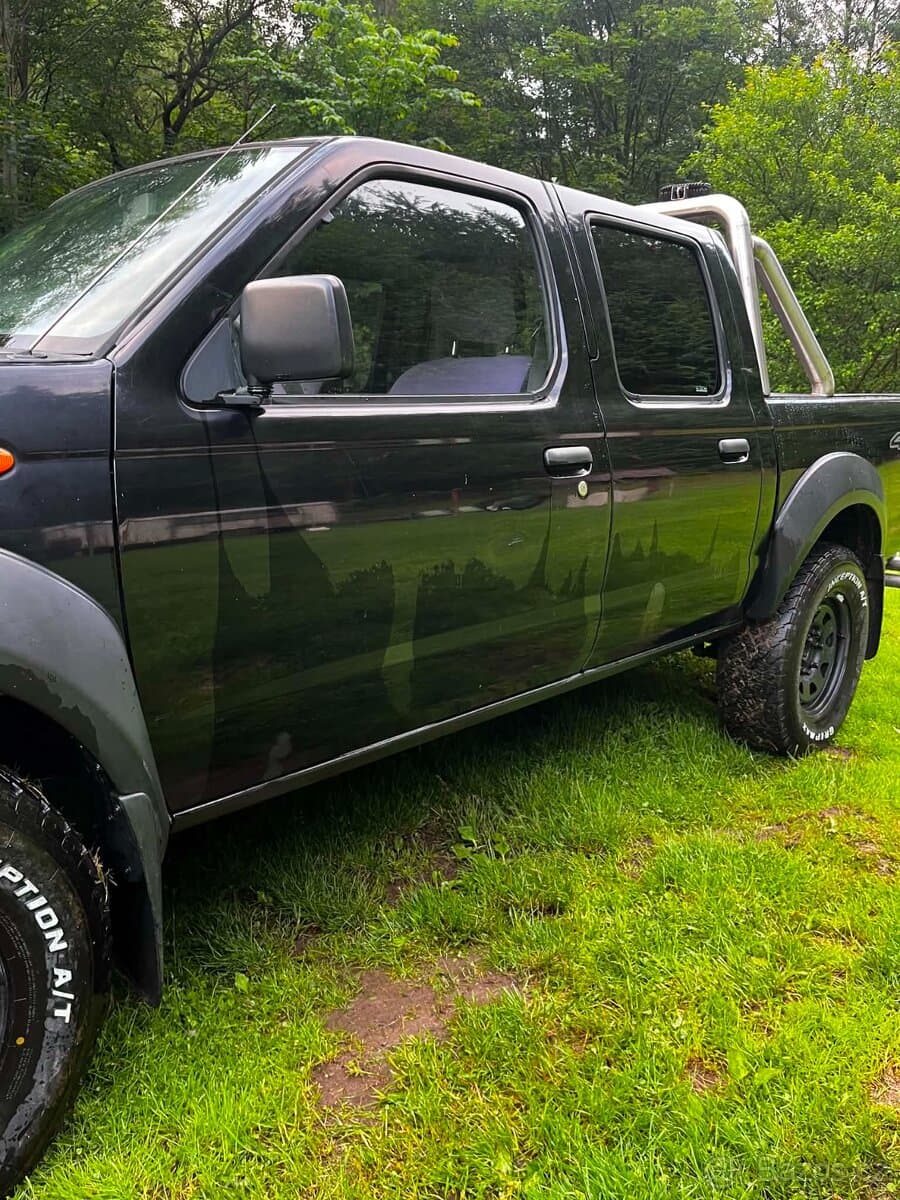 2002 Nissan NAVARA - 11