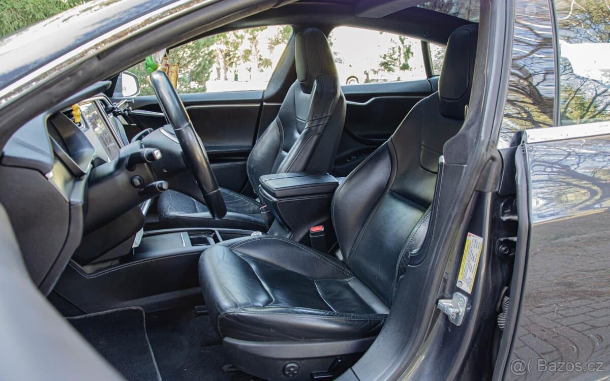 2017 Tesla MODEL S - 11