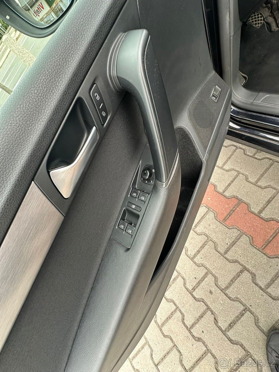 2013 Volkswagen PASSAT - 11