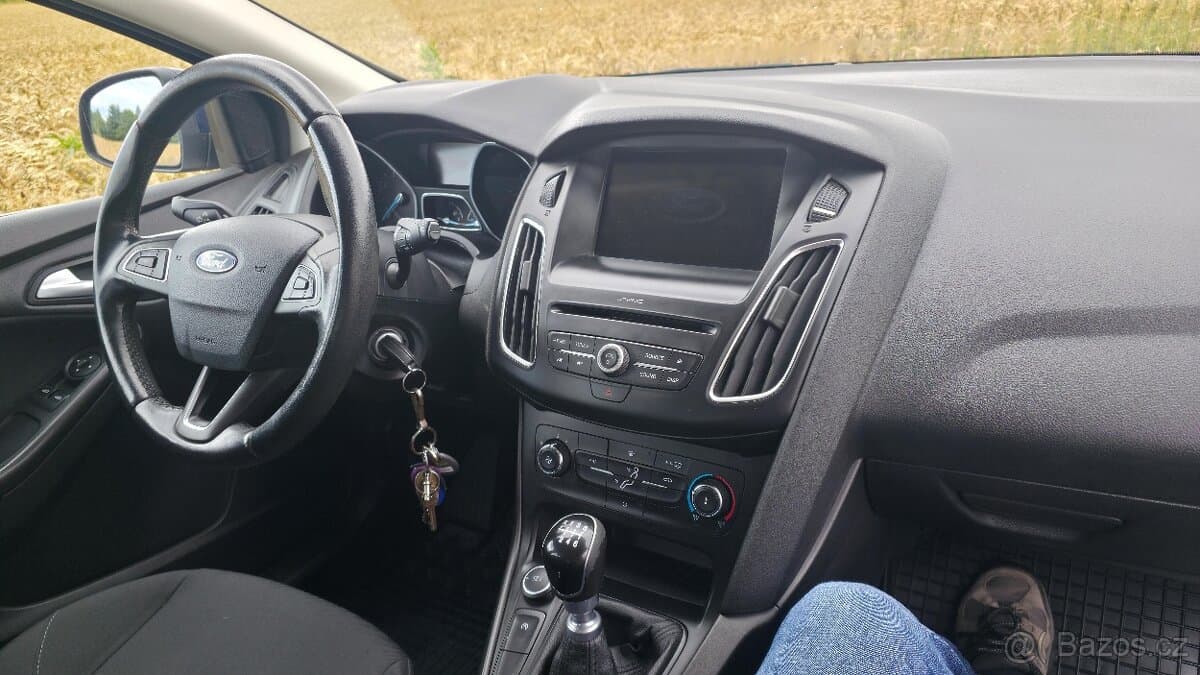 2017 Ford FOCUS - 11