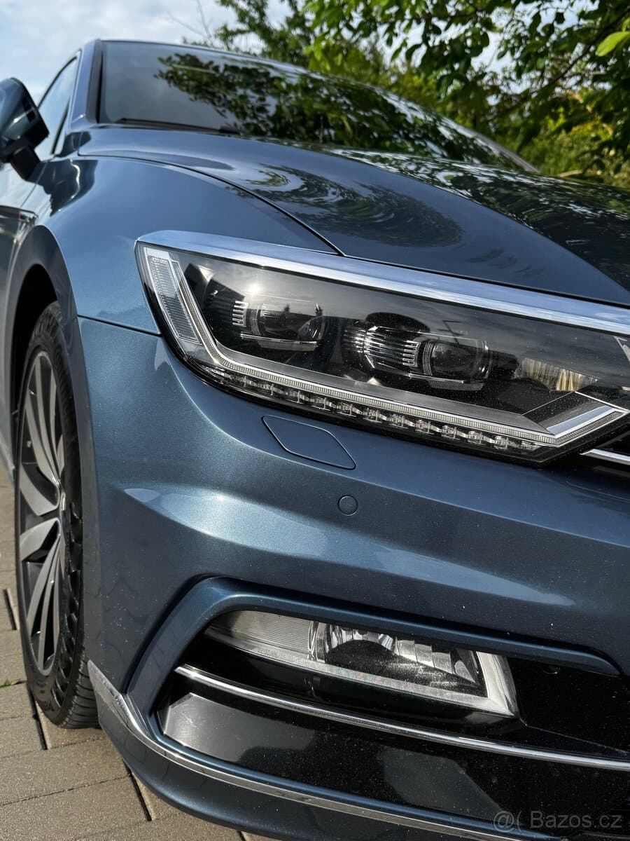 2016 Volkswagen PASSAT - 11