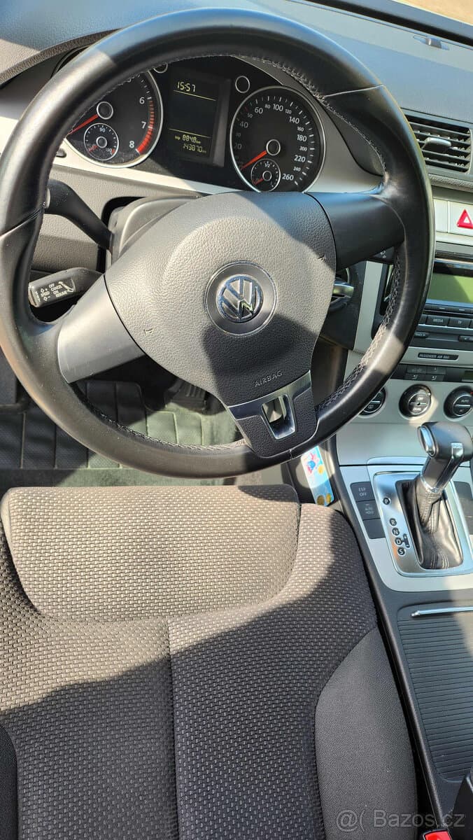2009 Volkswagen PASSAT - 11