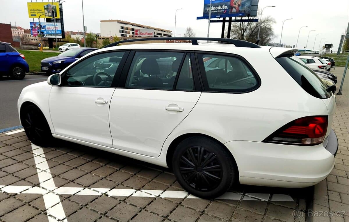 2012 Volkswagen GOLF - 11