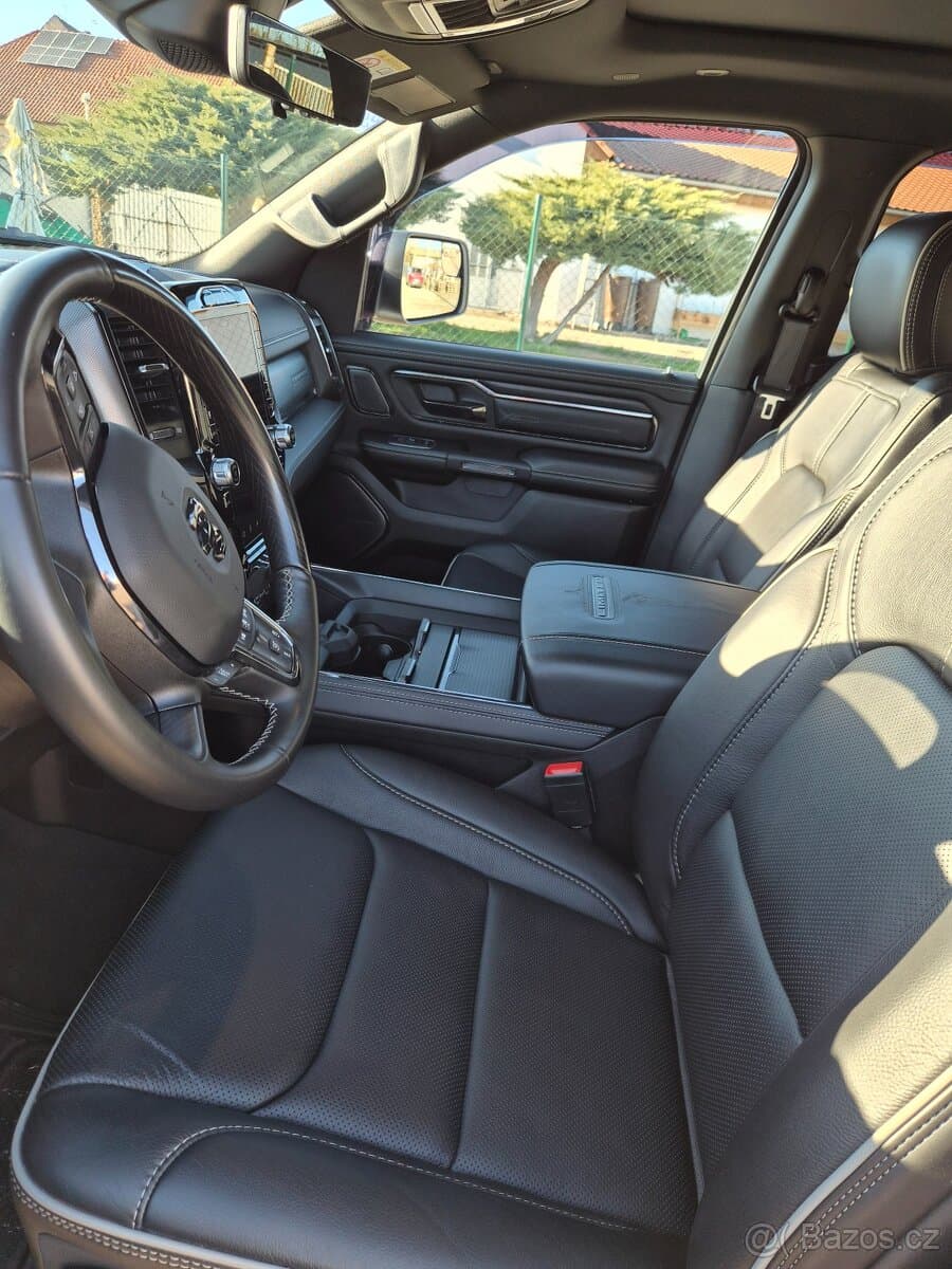 2022 RAM 1500 - 11