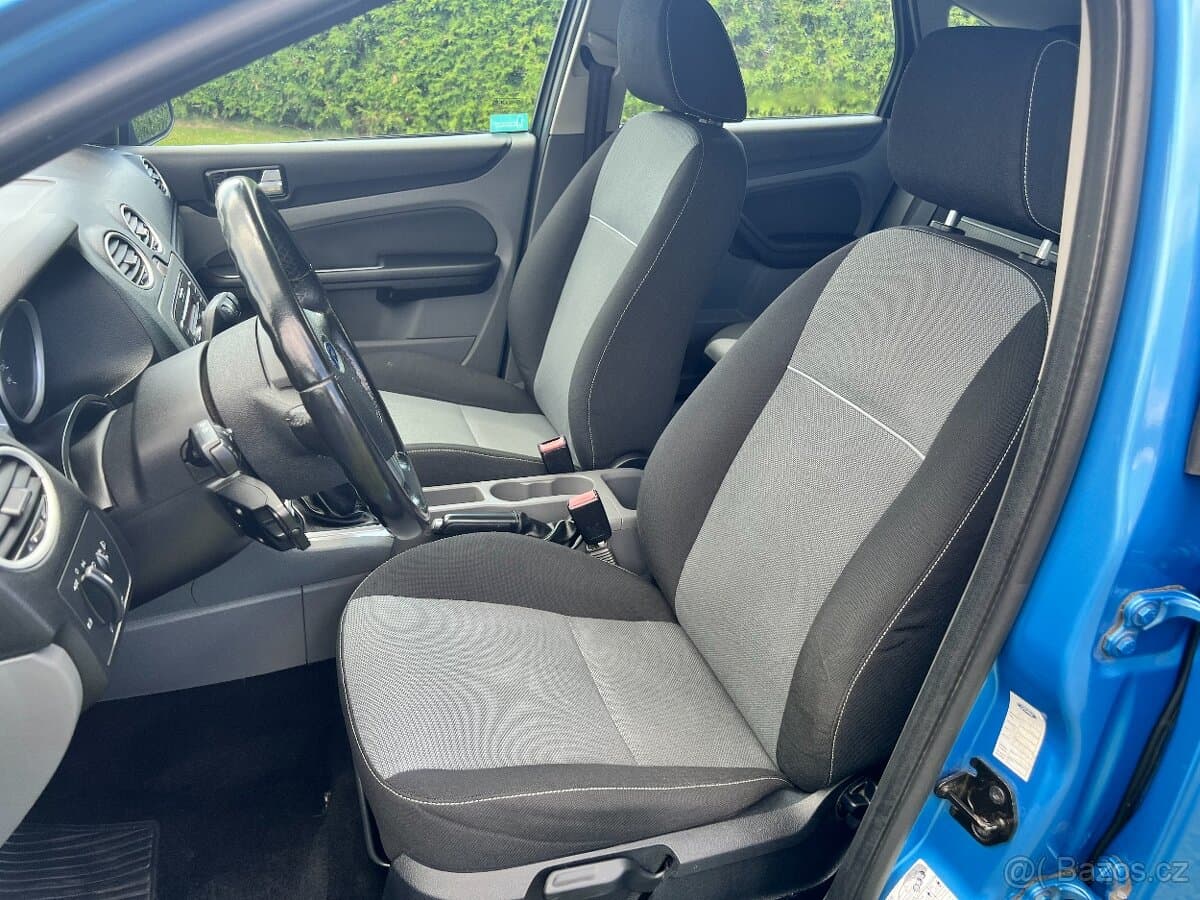 2011 Ford FOCUS - 11