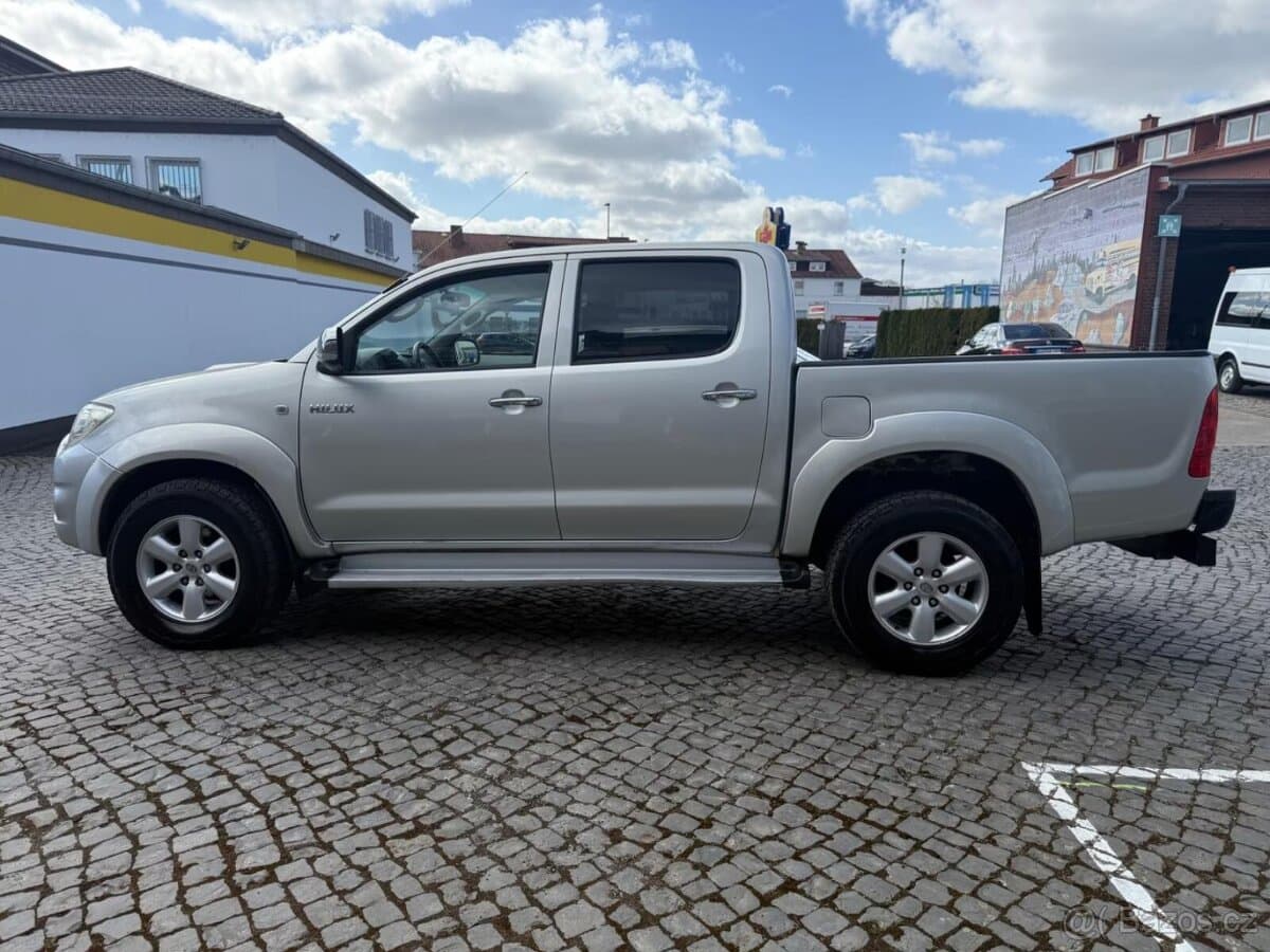 2009 Toyota HILUX - 11
