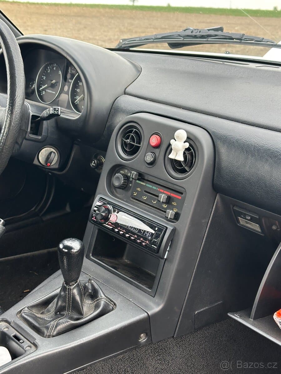 1990 Mazda MX-5 - 11