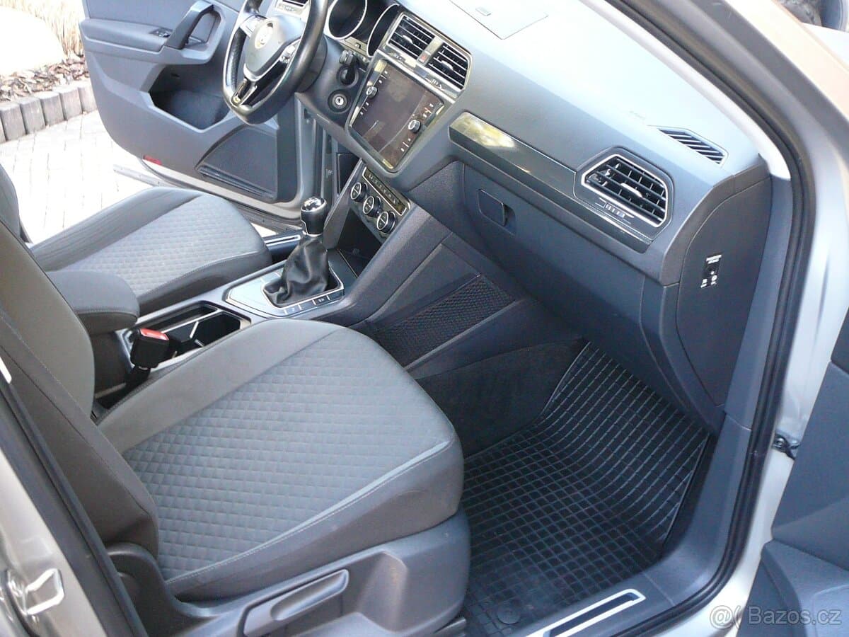 2018 Volkswagen TIGUAN - 11