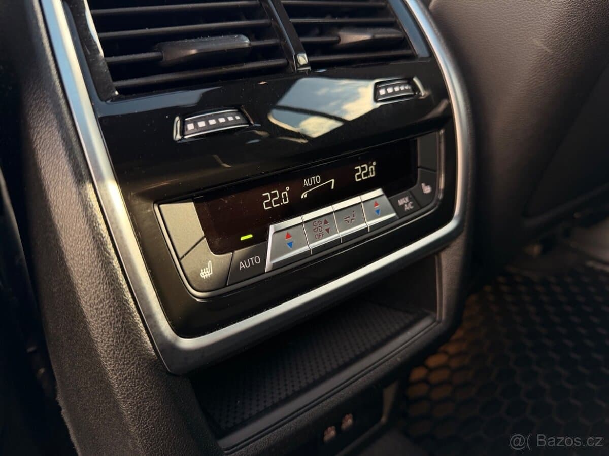 2023 BMW X7 - 11