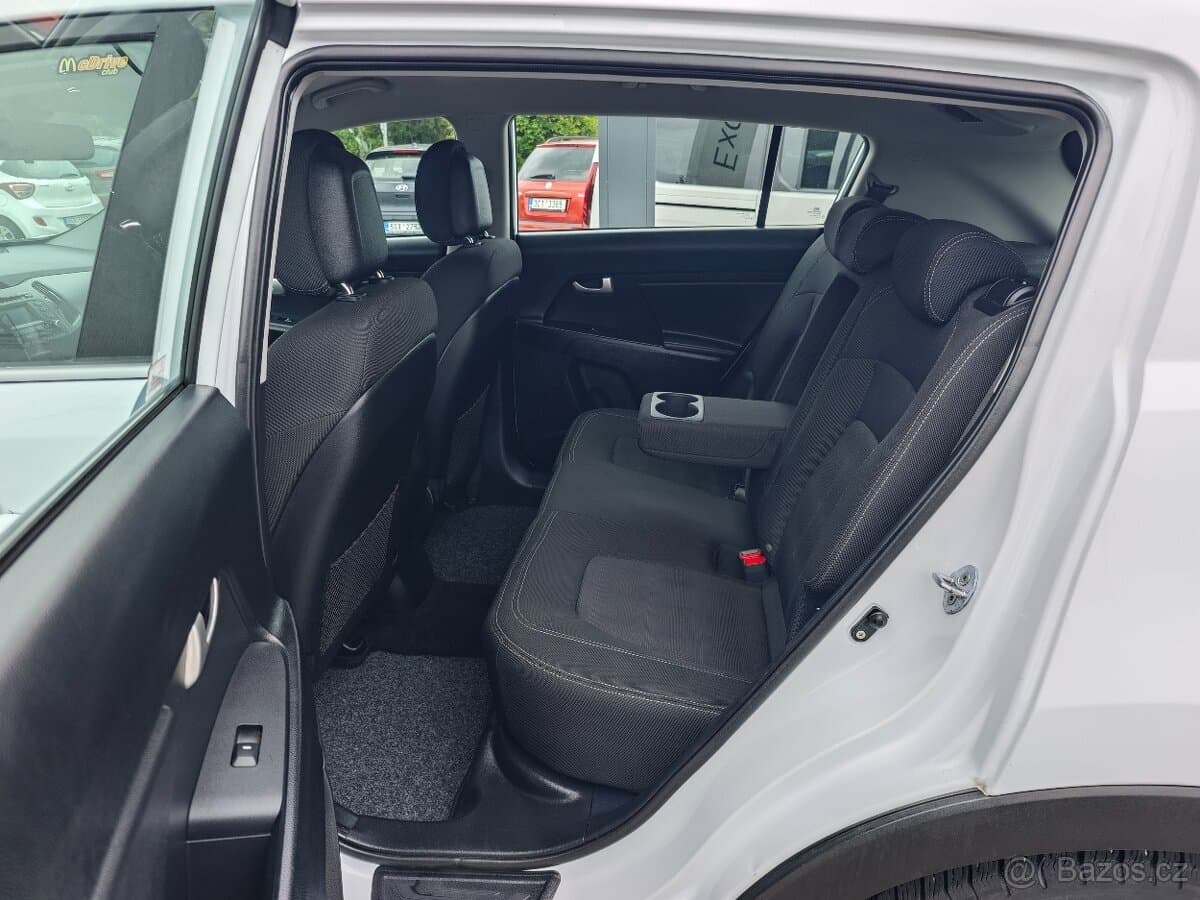 2011 Kia SPORTAGE - 11