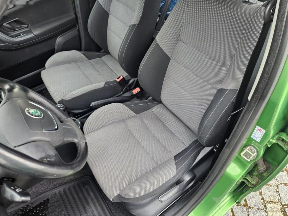 2010 Škoda FABIA - 11