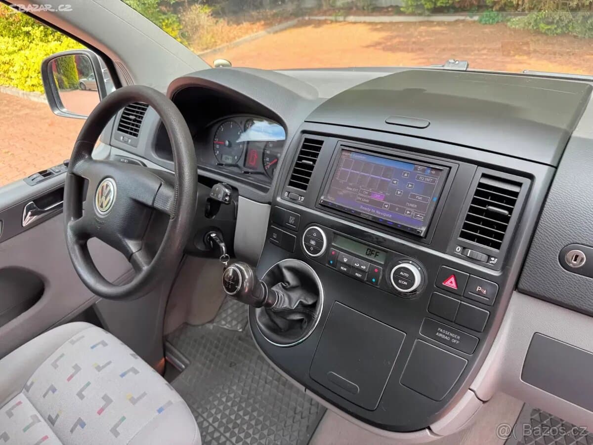 2008 Volkswagen MULTIVAN - 11