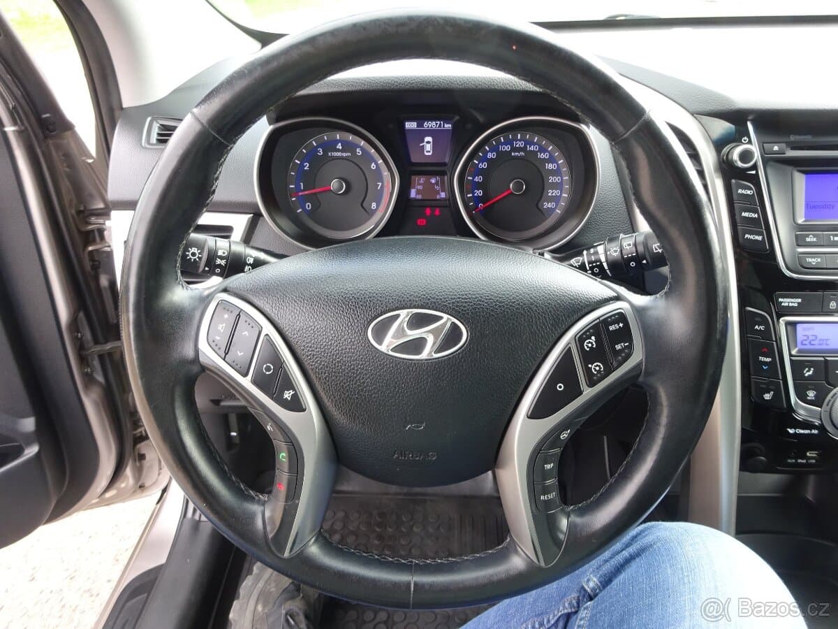 2017 Hyundai i30 - 11