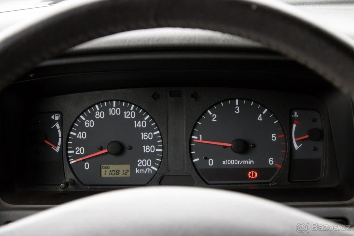 2005 Mitsubishi PAJERO - 11