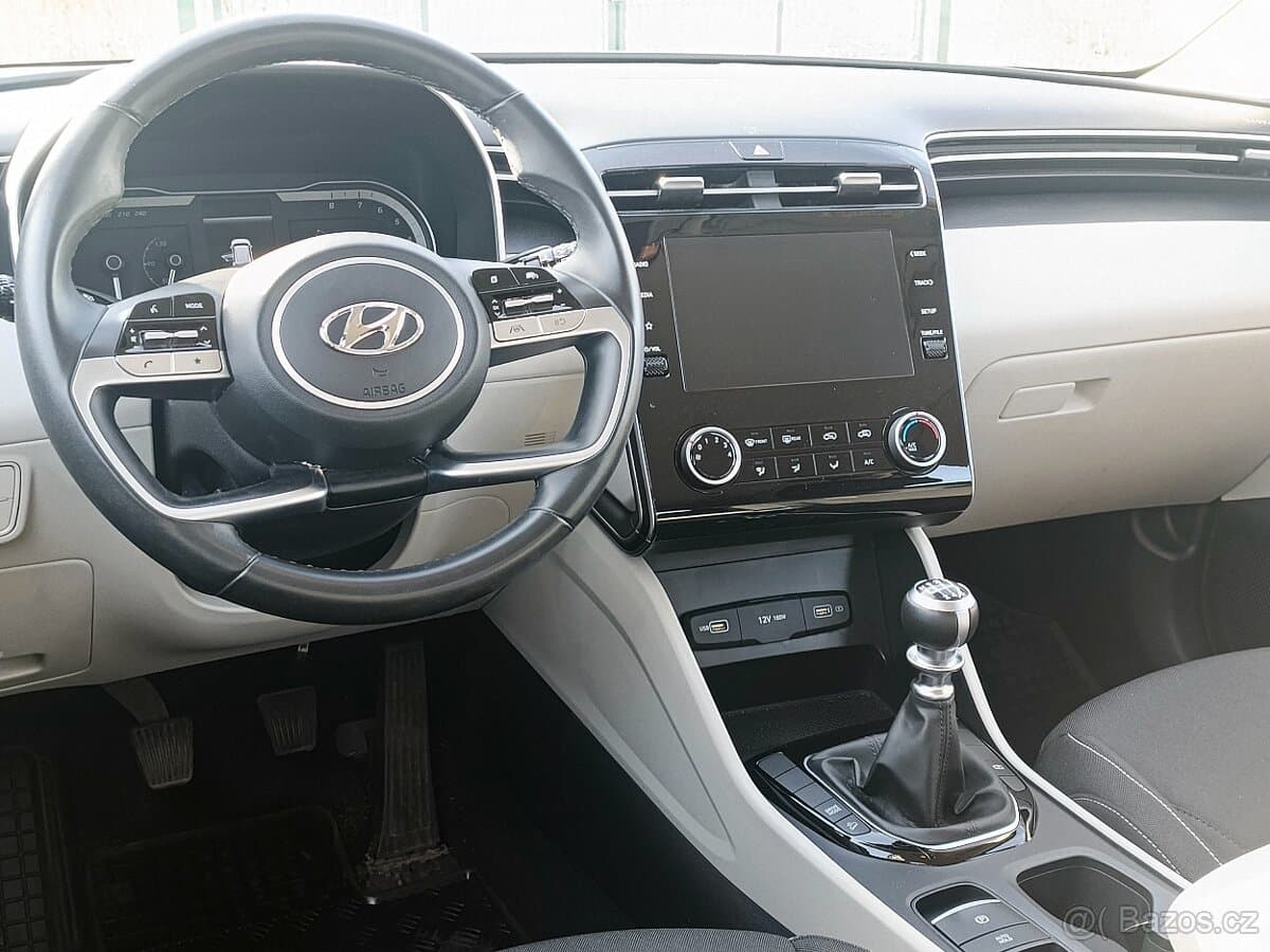 2022 Hyundai TUCSON - 11