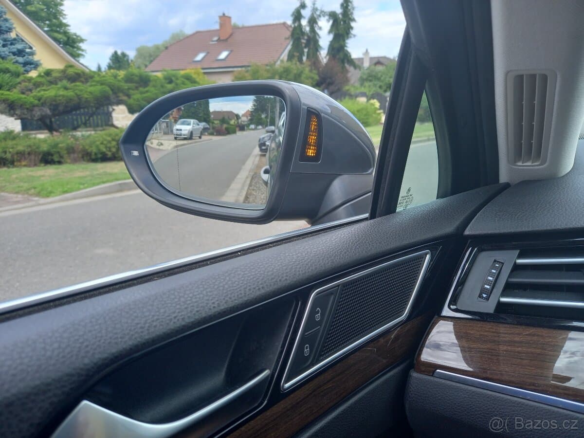 2015 Volkswagen PASSAT - 11