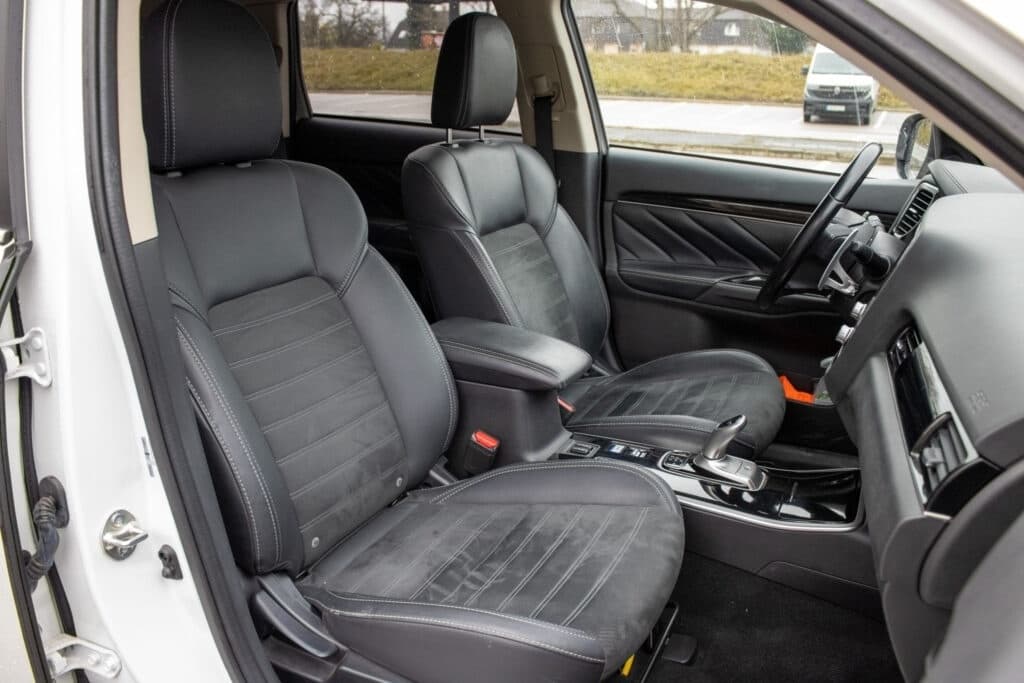 2021 Mitsubishi OUTLANDER - 11